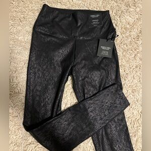Faux leather Vera wang leggings can nwt